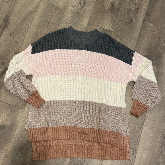 American Eagle oversized sweater-BOGO entire closet! - Picture 1 of 3